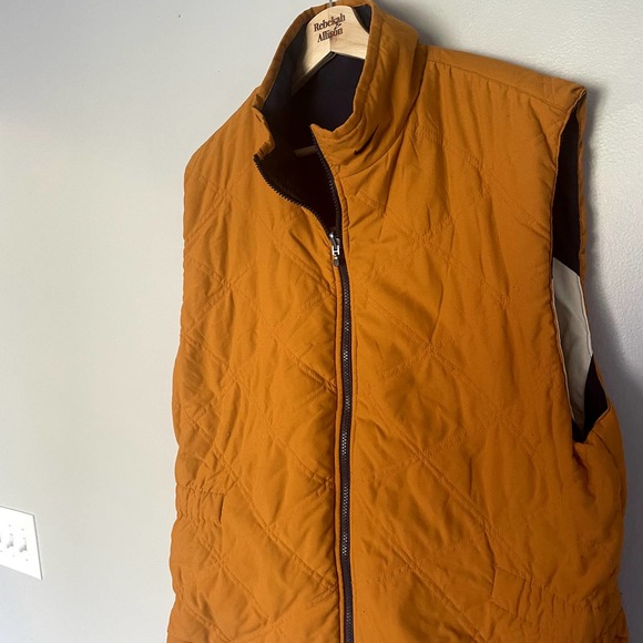 NIKE Vintage Reversible Quilted Vest in White/Orange in Men's Size Medium - Picture 6 of 16